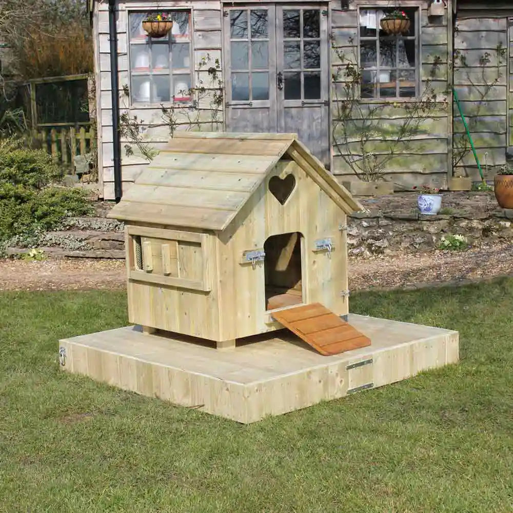 Small timber duck house float, 4ft square