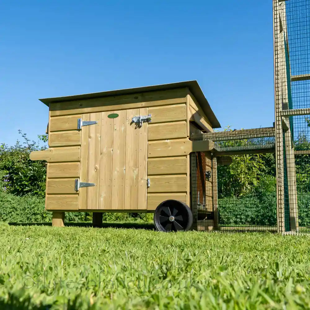 Protection Pen Mating Panel with Handy 10 Henhouses