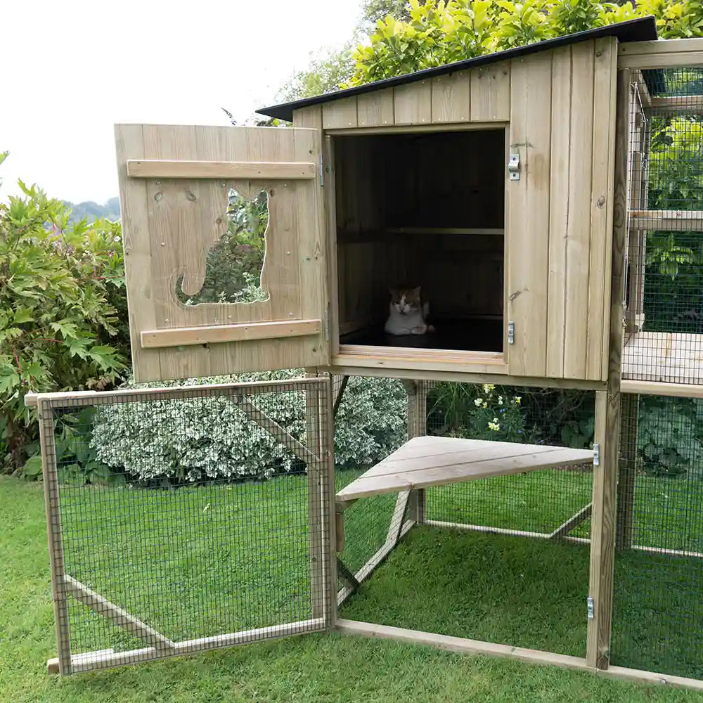 Access to the cat house section