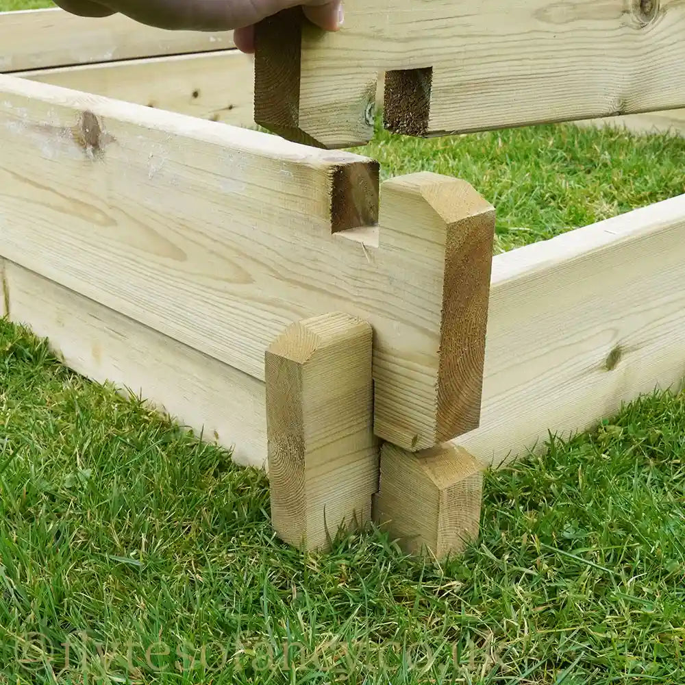 Raised veg bed - detail view