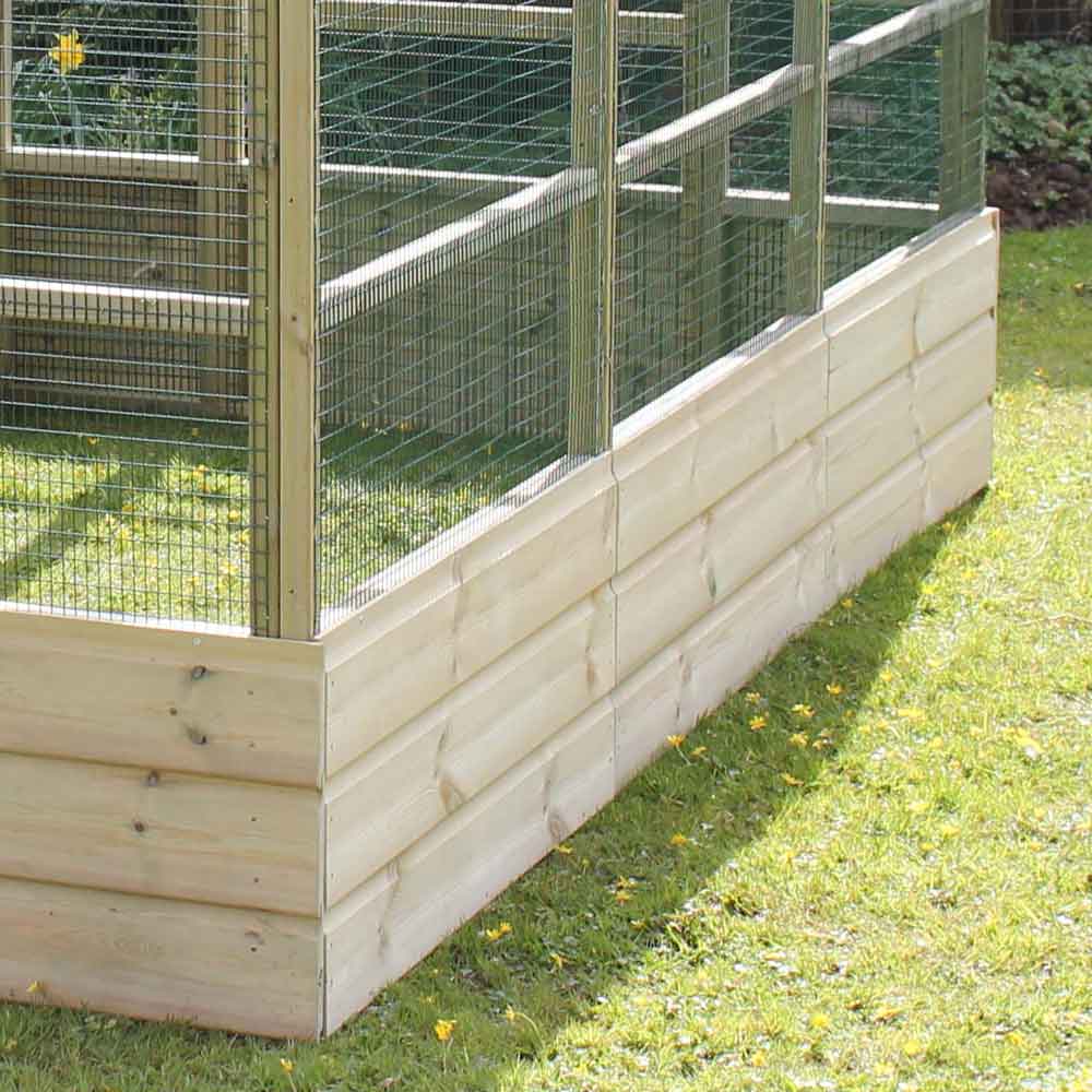 Timber Windbreak Skirt for Poultry Protection Pens
