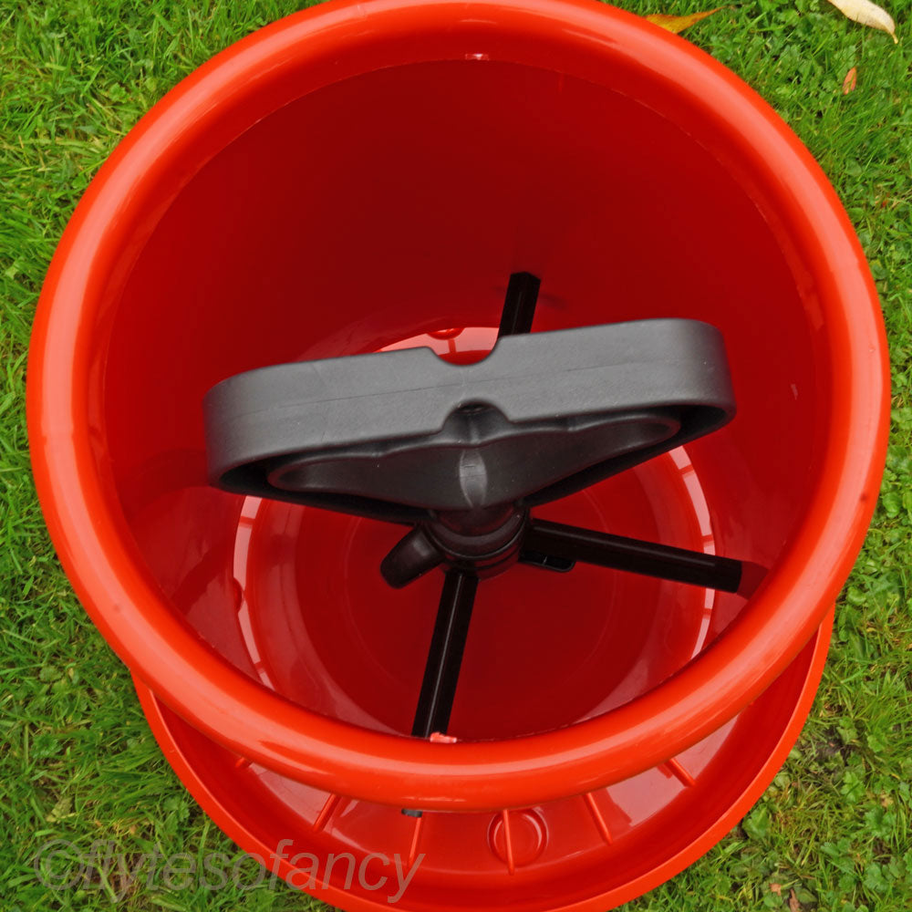 BEC Ultimate 12kg Handy Indoor Poultry Feeder