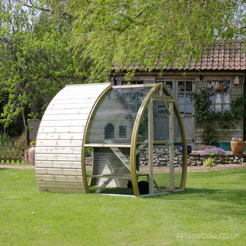 Side view The Baby Arch Cat House