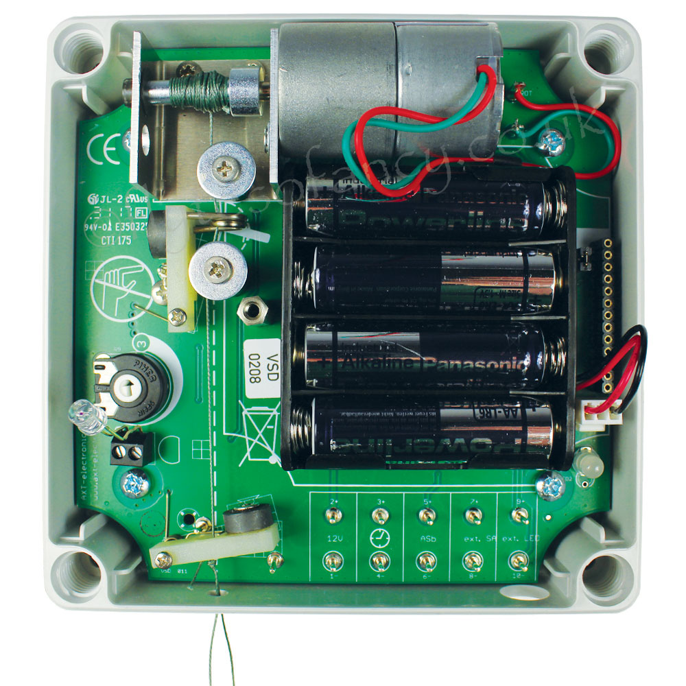 Inside the VSD Dawn-Dusk Henhouse Door Opener