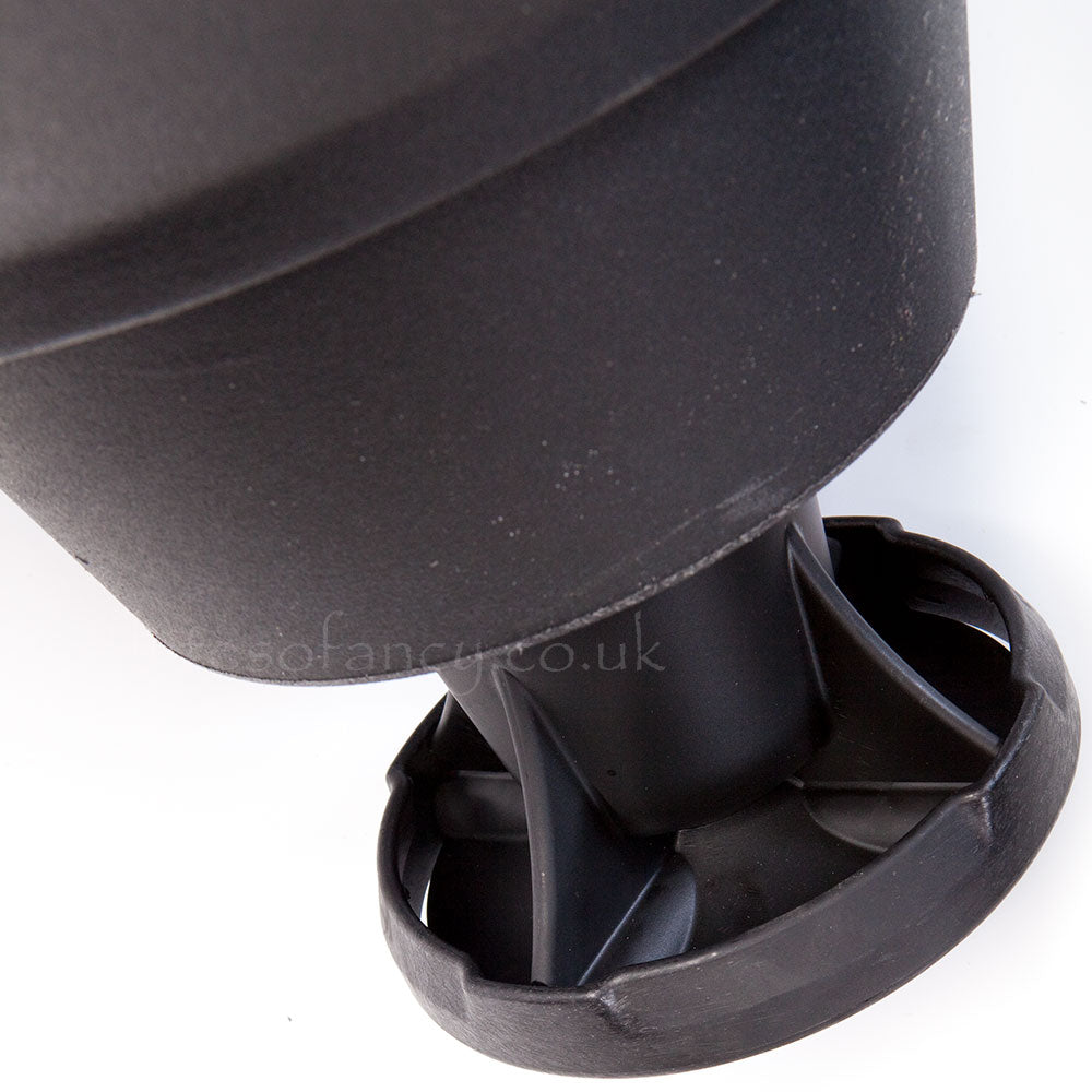 Standard Feed Pan under Emperor Feeder