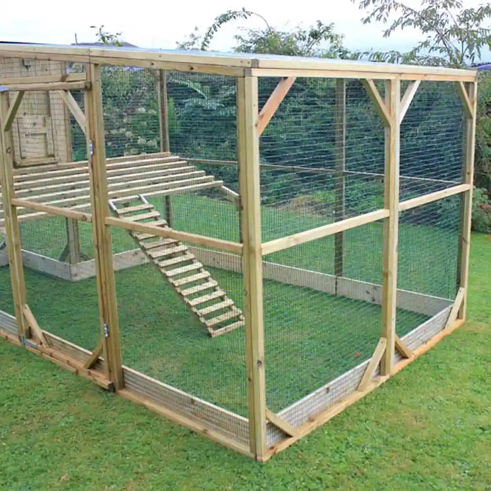 Run area of Flyte Aviary 8 Grand Chicken Coop