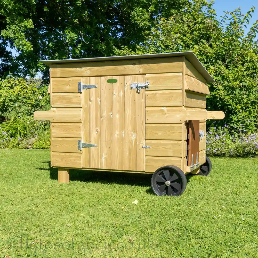 Handy 10 Hen House, without heart, with wheels