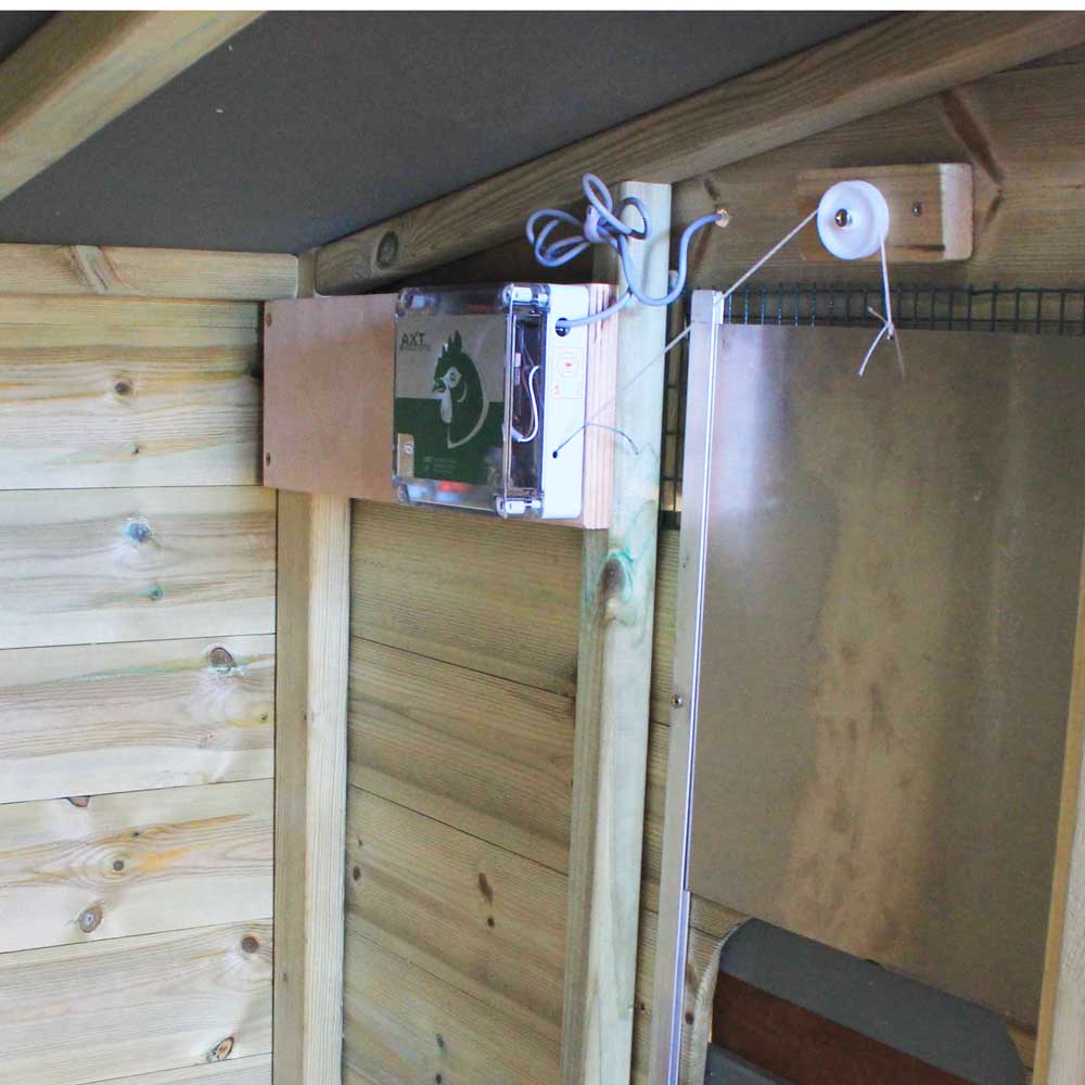 VSD Door Kit installed inside a Handy 4 Henhouse