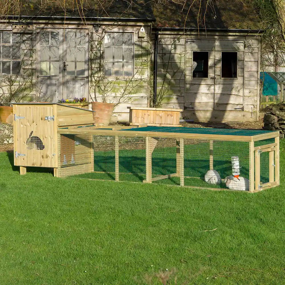 Hoppity Rabbit Hutch & 9ft Run