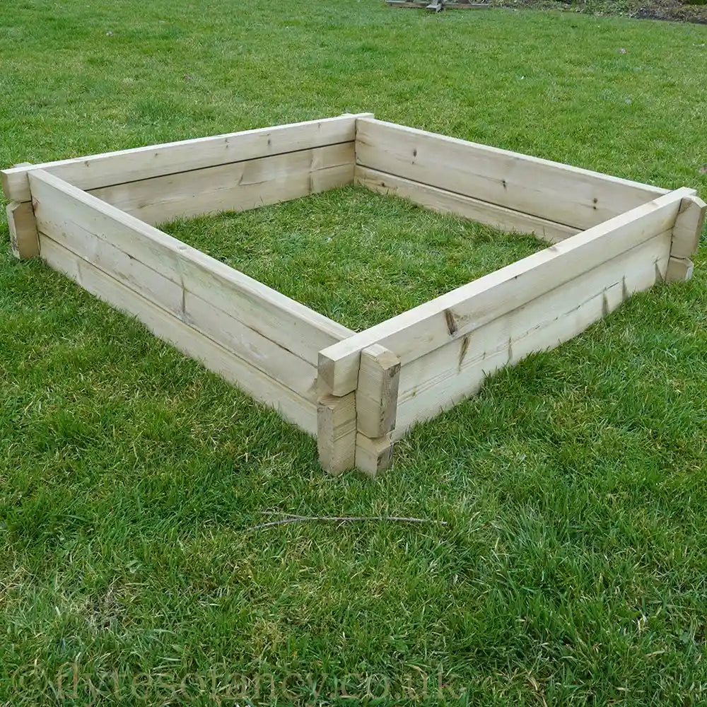 Timber raised bed complete