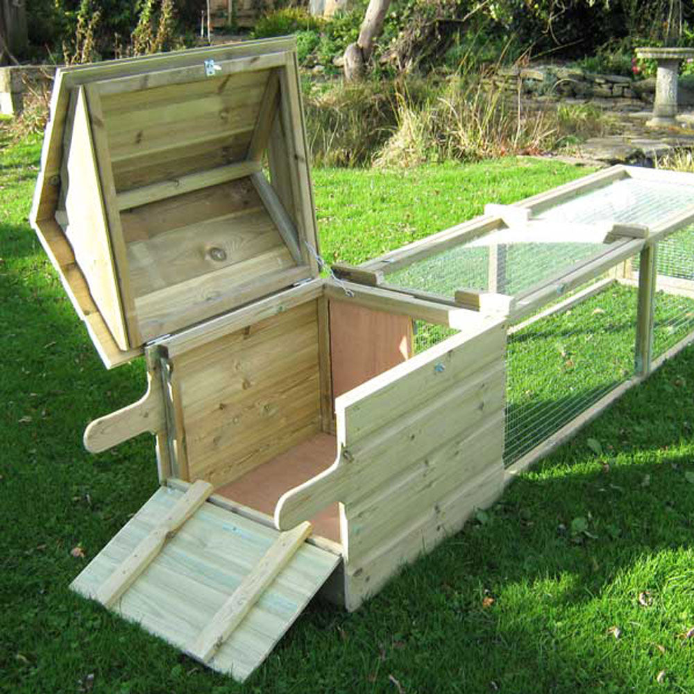Access of Broody Chicken Coop with Long Run
