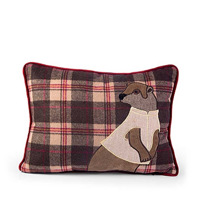 Oscar Otter Cushion