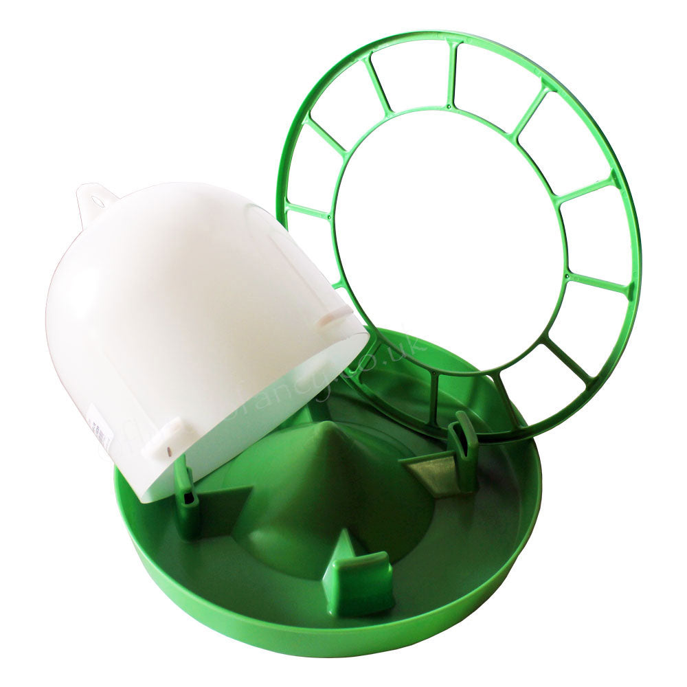 GREEN Bio-Plastic Chicken Feeder, 2.5kg, open